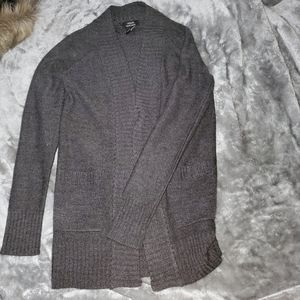 Urban Heritage Cardigan